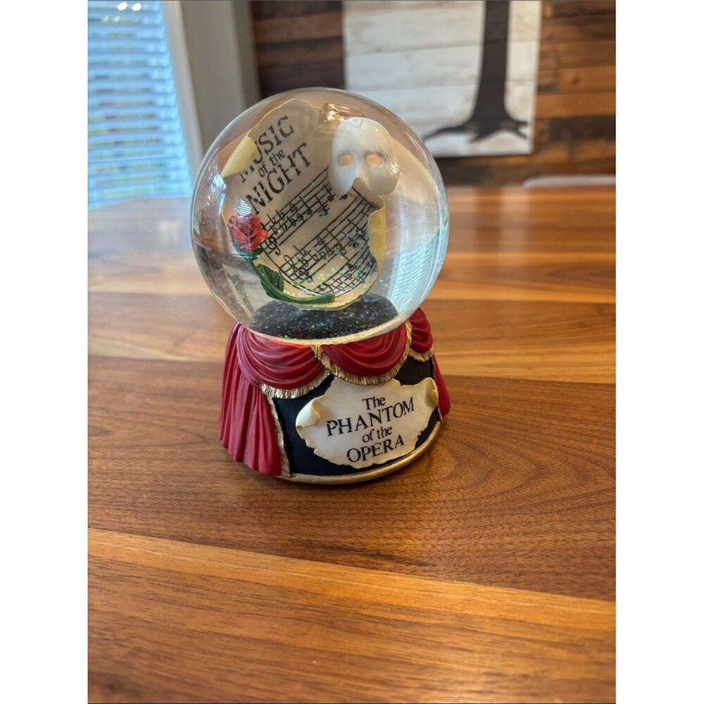 Vintage 1996 The Phantom of the Opera Musical Snow globe